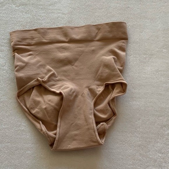 Skims SCULPTING MID WAIST BRIEF - Picture 2 of 4